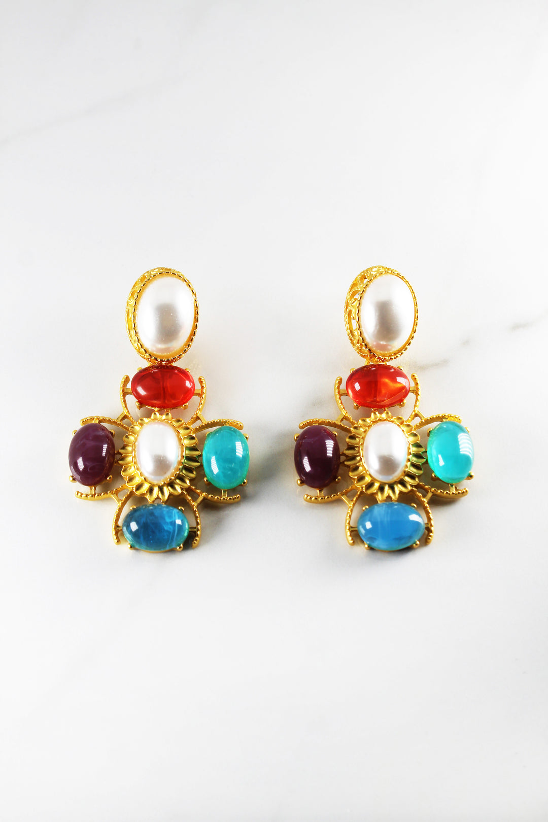 Affordable gold plated hoop earrings for women, lightweight and tarnish resistant costume jewelry, perfect for everyday wear or stacking with trendy gold accessories.