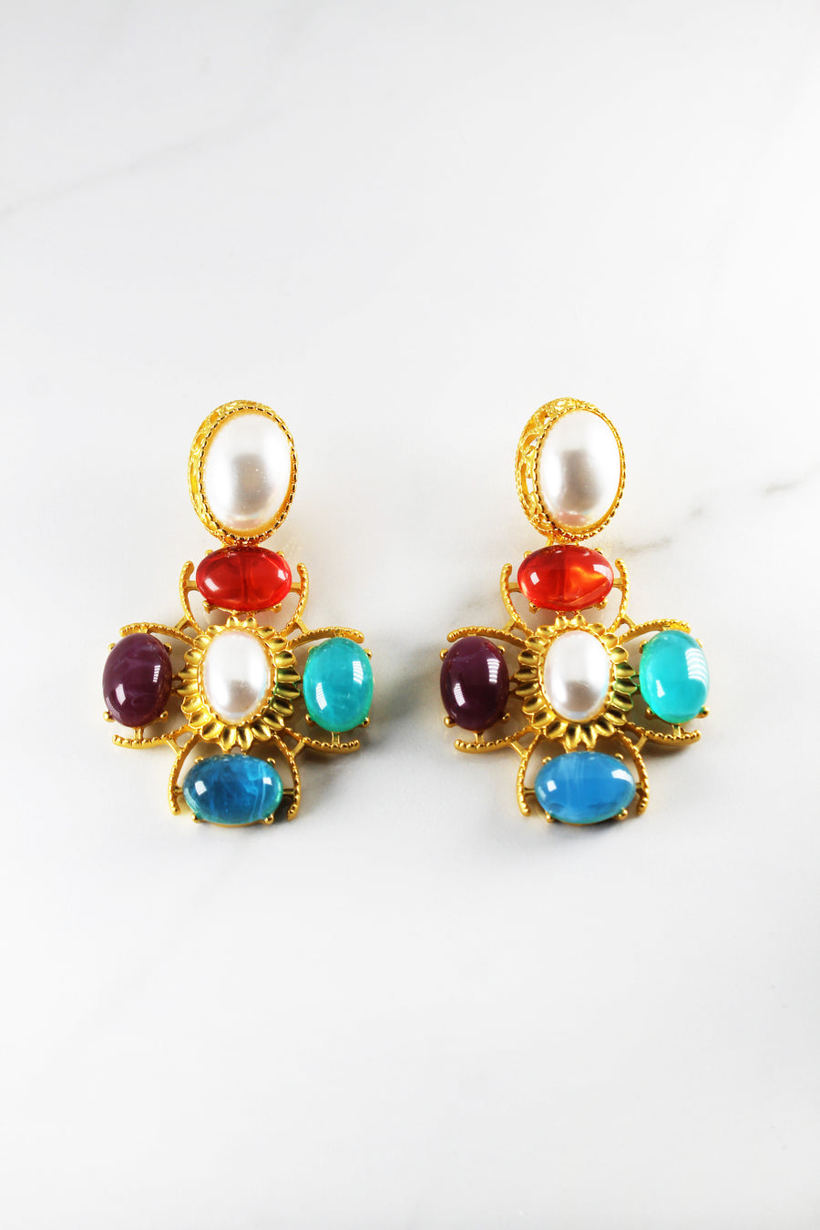 Affordable gold plated hoop earrings for women, lightweight and tarnish resistant costume jewelry, perfect for everyday wear or stacking with trendy gold accessories.