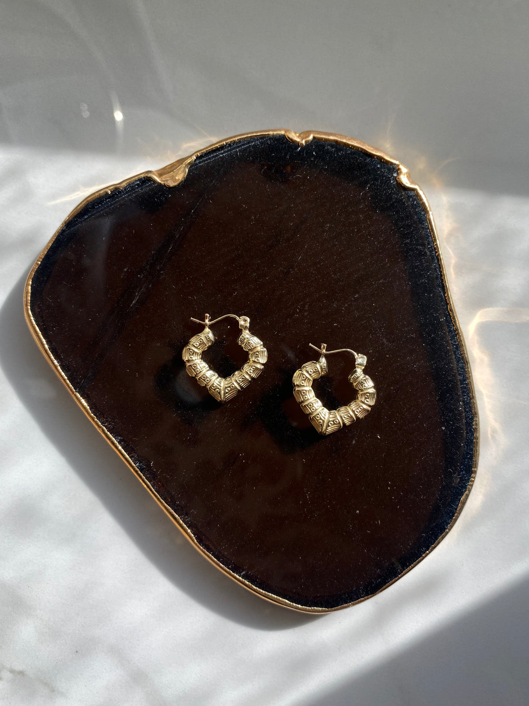 Mini heart bamboo earrings deals
